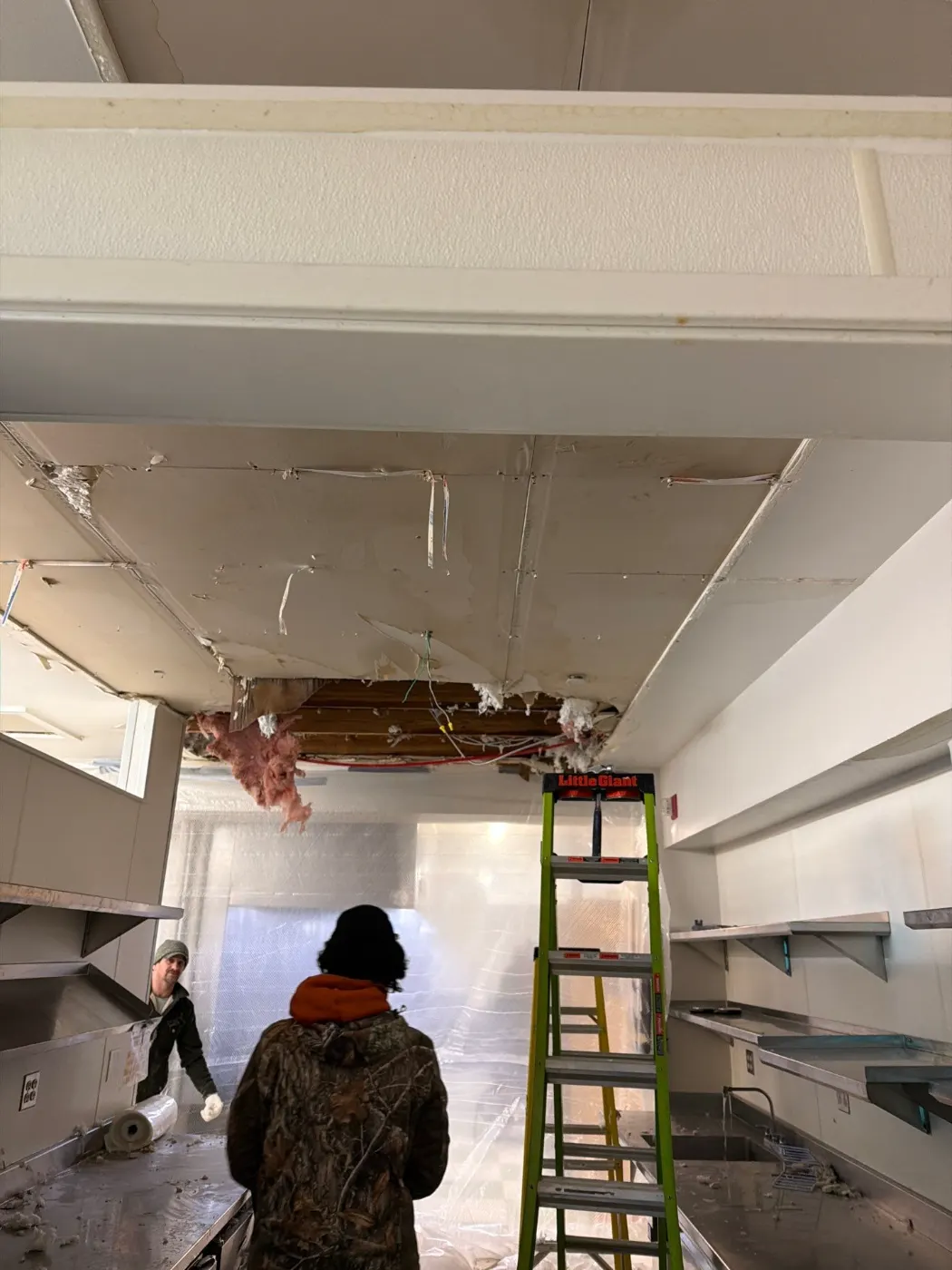 Large-scale water extraction in Albany business space
